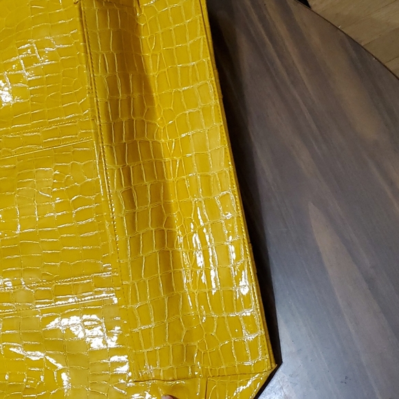 NWT DISNEY TOTE - Picture 3 of 5